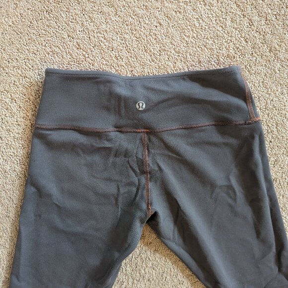 Lululemon Wunder Under Low-Rise 1/2 Tight Full-On Luxtreme 17" - Reversible - 8 - Picture 6 of 10